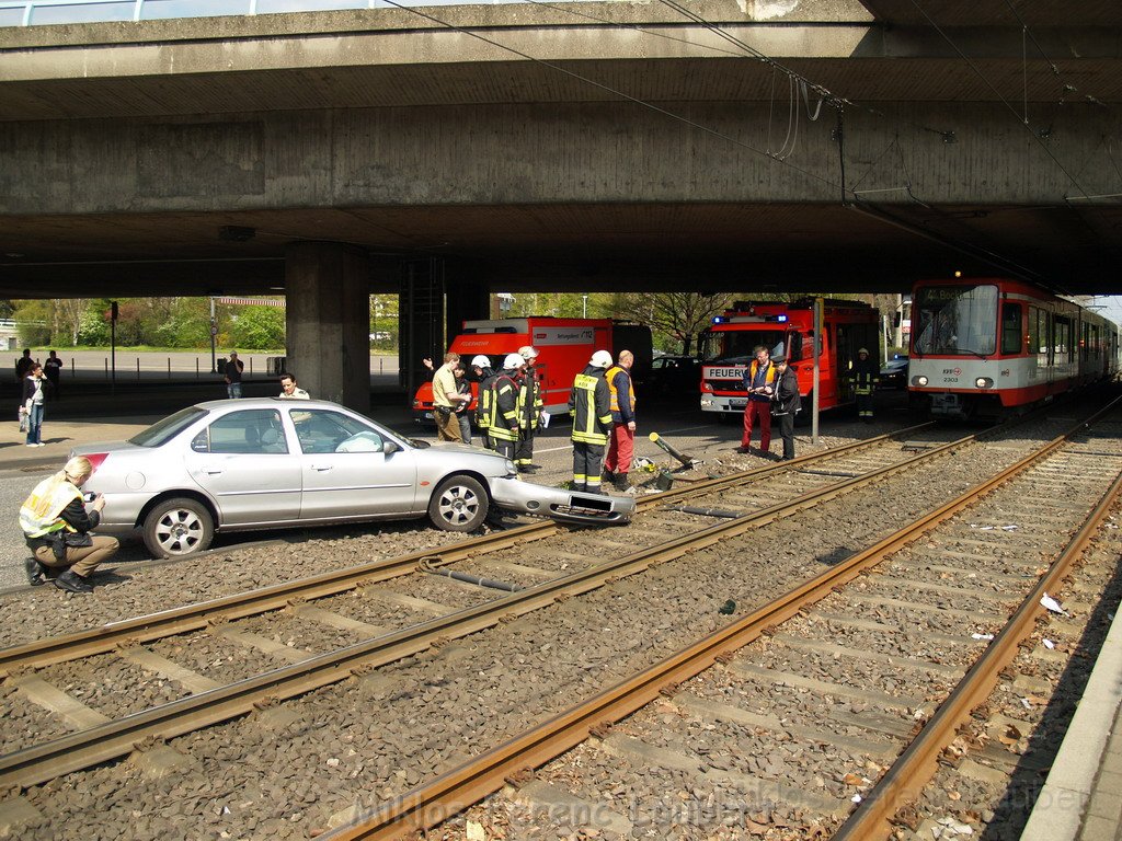 VU Koeln Deutz unterhalb der Zoobruecke P02.JPG